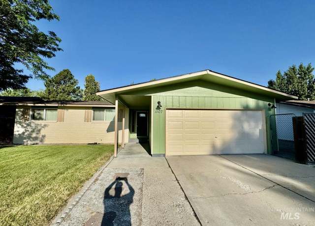 Property at 1107 11th St, Meridian, ID 83642, 3 beds, 2 baths