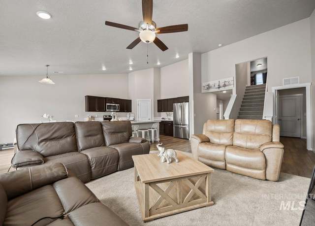 Property at 12451 Varga St, Caldwell, ID 83607, 4 beds, 2 baths