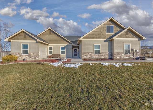 Property at 311 Peggy Dr, Payette, ID 83661, 4 beds, 2 baths