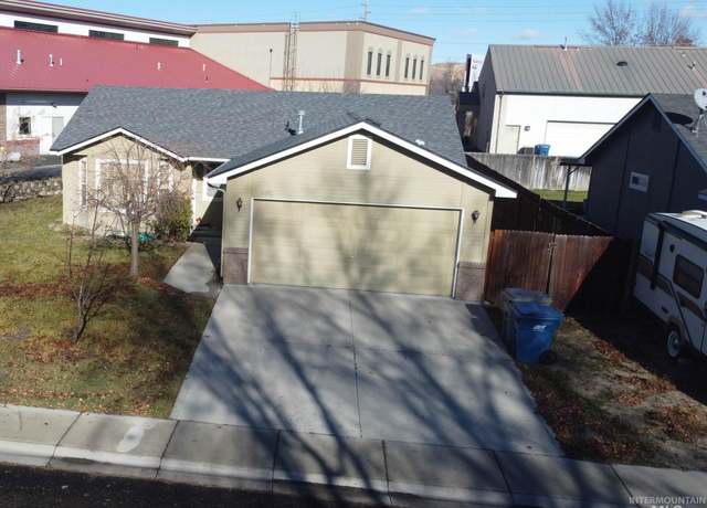 Property at 9192 W Wakefield, Boise, ID 83714, 3 beds, 2 baths