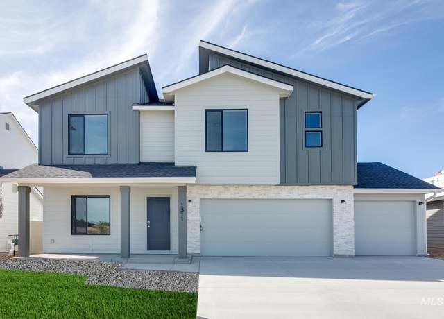 Property at 2200 N Carly Ave, Star, ID 83669, 5 beds, 3 baths