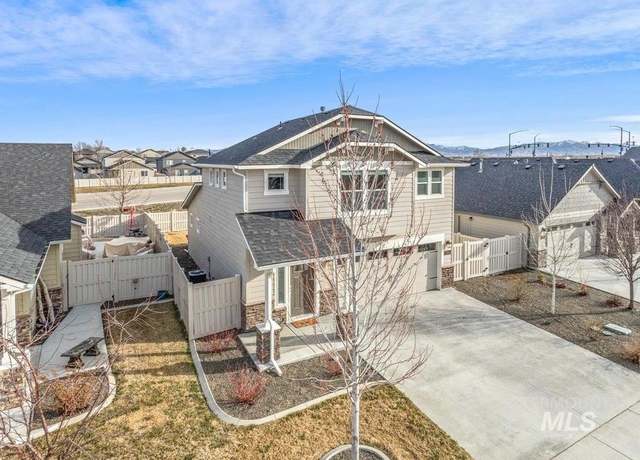 Property at 7566 W Corona Dr, Boise, ID 83709, 3 beds, 2.5 baths