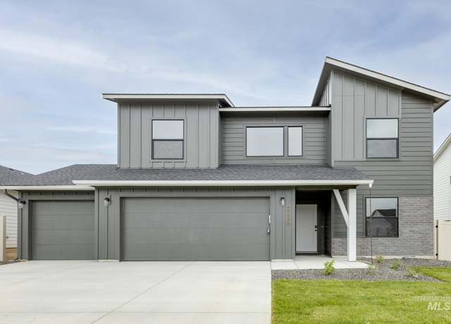 Property at 2226 N Carly Ave, Star, ID 83669, 5 beds, 3 baths