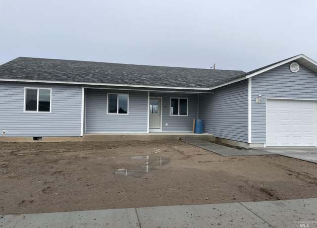 Property at 540 7th Ave West, Wendell, ID 83355, 3 beds, 2 baths