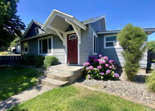 Property at 222 S Garden Ct, Lewiston, ID 83501, 2 beds, 1 bath