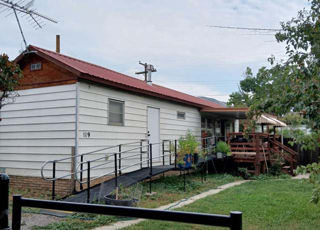Property at 119 W Boise St, Horseshoe Bend, ID 83629, 2 beds, 1 bath