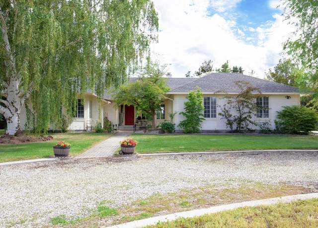 Property at 8466 W Idaho Blvd, Letha, ID 83636, 4 beds, 2.5 baths