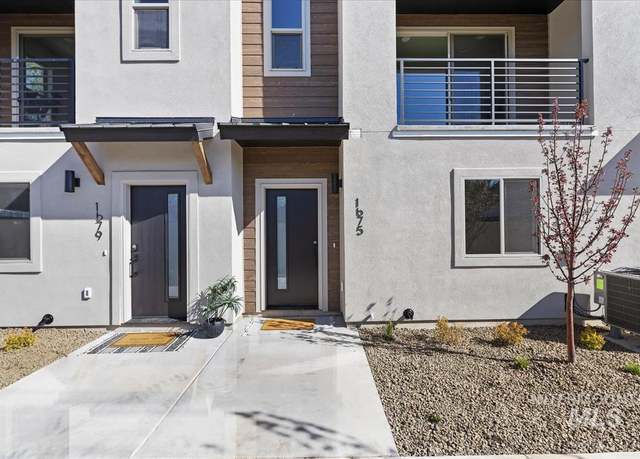 Property at 1667 W Burlison Ln, Boise, ID 83705, 3 beds, 2.5 baths