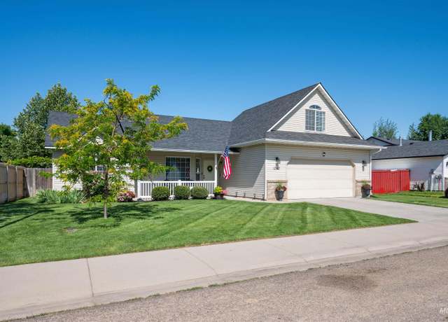 Property at 1747 N Spike Ave, Kuna, ID 83634, 3 beds, 2 baths