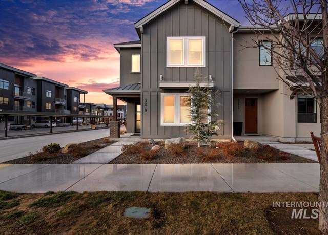 Property at 3279 S Millbrook Way, Boise, ID 83716, 3 beds, 2.5 baths
