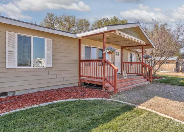 Property at 3911 Clark Blvd, Ontario, OR 97914, 3 beds, 2 baths