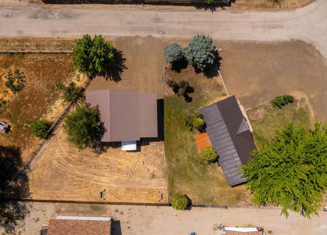 Property at 1588 Michael St, Emmett, ID 83617, 3 beds, 1 bath
