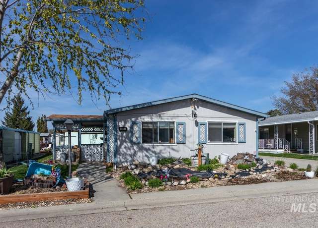 Property at 3399 N Dalton Ln, Boise, ID 83704-4268, 3 beds, 2 baths