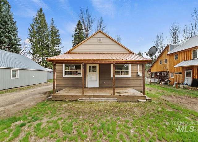 Property at 207 W Commercial St, Idaho City, ID 83631, 2 beds, 1.5 baths