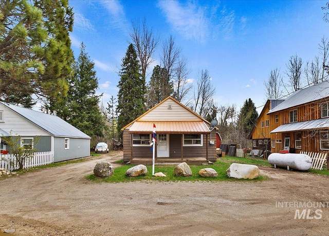 Property at 207 W Commercial St, Idaho City, ID 83631, 2 beds, 1.5 baths
