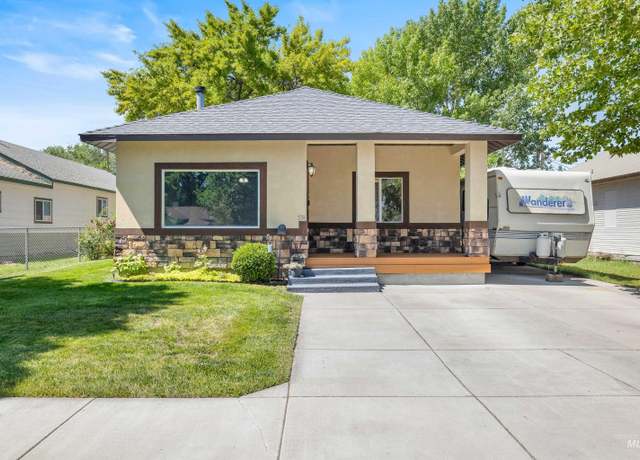 Property at 534 3rd Ave E, Twin Falls, ID 83301, 3 beds, 2 baths