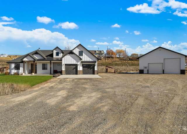 Property at 1534 Ross Rd, Weiser, ID 83672, 4 beds, 2 baths