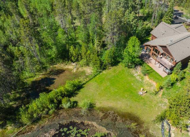 Property at 12924 Dawn Dr, Donnelly, ID 83615, 5 beds, 4 baths