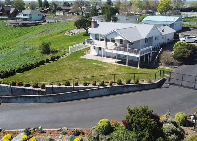 Property at 2312 Valleyview Dr, Clarkston, WA 99403, 3 beds, 3 baths