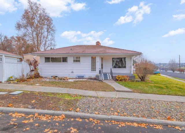 Property at 106 13th Ave, Lewiston, ID 83501, 4 beds, 2 baths