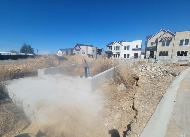 Property at 1207 E Echelon Ridge Ln, Boise, ID 83716