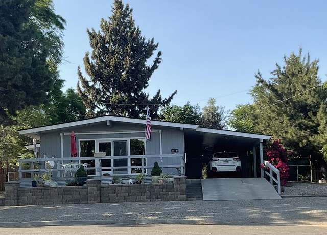 Property at 2041 Sunrise Cir, Twin Falls, ID 83301, 2 beds, 1 bath