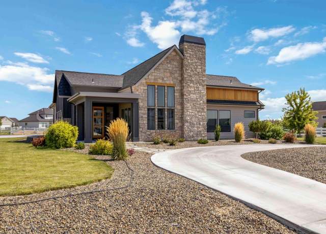 Property at 9145 Tula Dr, Middleton, ID 83644, 4 beds, 3 baths