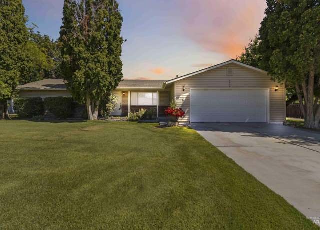 Property at 9670 W La Hontan Dr, Boise, ID 83709, 2 beds, 2 baths