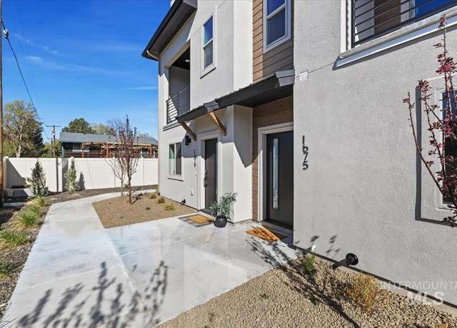 Property at 1675 Burlison Ln, Boise, ID 83705, 3 beds, 2.5 baths