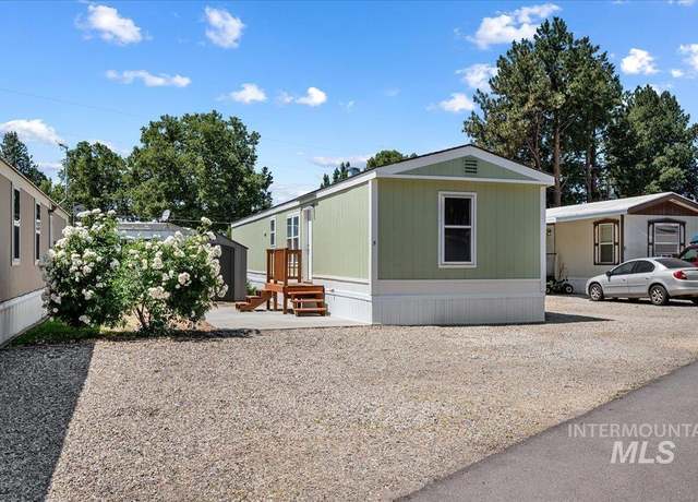 Property at 1600 E Main St #5 St, Emmett, ID 83617, 2 beds, 2 baths