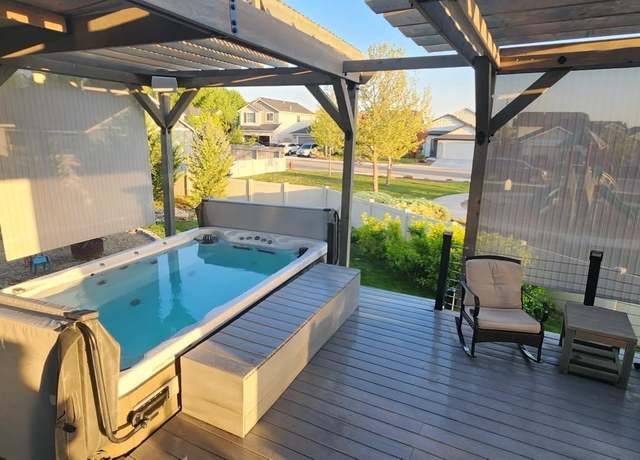 Property at 2633 W Jayton Dr, Meridian, ID 83642, 3 beds, 2.5 baths