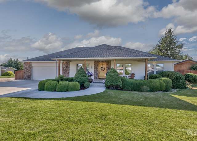 Property at 1391 W 5th St, Weiser, ID 83672, 3 beds, 2 baths