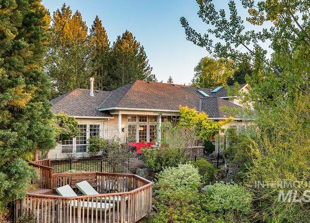 Property at 1306 E Braemere Rd, Boise, ID 83702, 4 beds, 3 baths