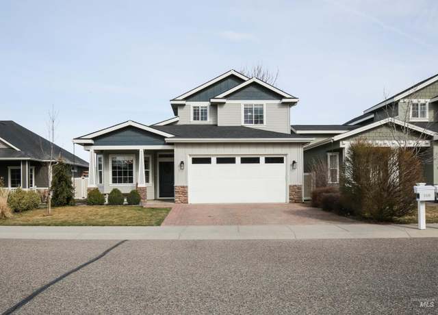 Property at 310 Crimson Cir E, Fruitland, ID 83619, 3 beds, 2.5 baths