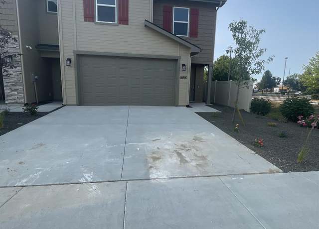 Property at 1686 N Solterra Ln, Meridian, ID 83646, 3 beds, 2.5 baths