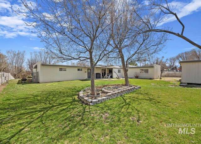 Property at 36 S 200 West, Burley, ID 83318, 5 beds, 3 baths