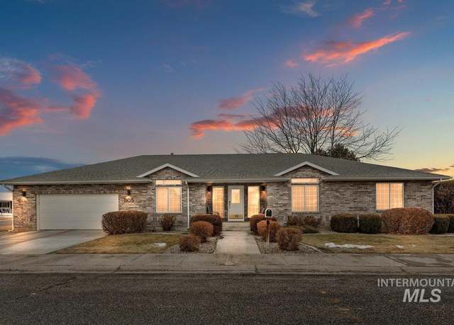 Property at 1105 Utah St, Gooding, ID 83330-0000, 3 beds, 2 baths