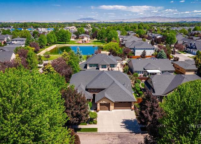 Property at 808 E San Pedro St, Meridian, ID 83646, 4 beds, 3 baths