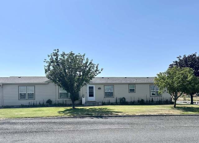 Property at 1027 Eagles Pointe Blvd, Lewiston, ID 83501-0000, 3 beds, 2 baths