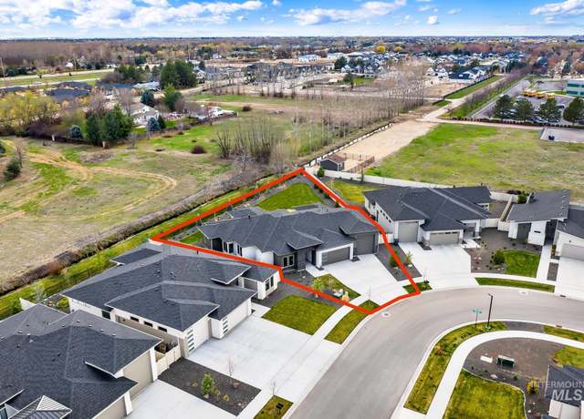 Property at 3527 W Cardon St, Eagle, ID 83616, 4 beds, 3.5 baths