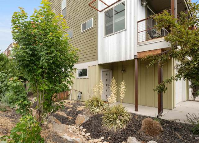 Property at 4076 N Adams St, Garden City, ID 83714, 3 beds, 2.5 baths