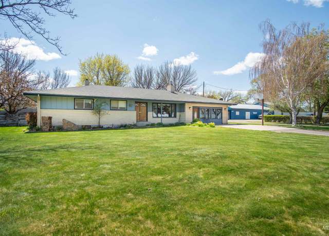 Property at 2763 E 3400 N, Twin Falls, ID 83301-7975, 6 beds, 4 baths