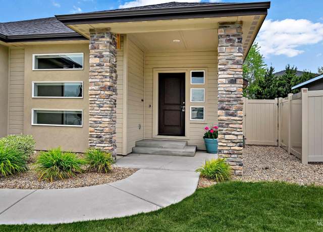 Property at 9224 W Tillamook Dr, Boise, ID 83709-6153, 3 beds, 2 baths