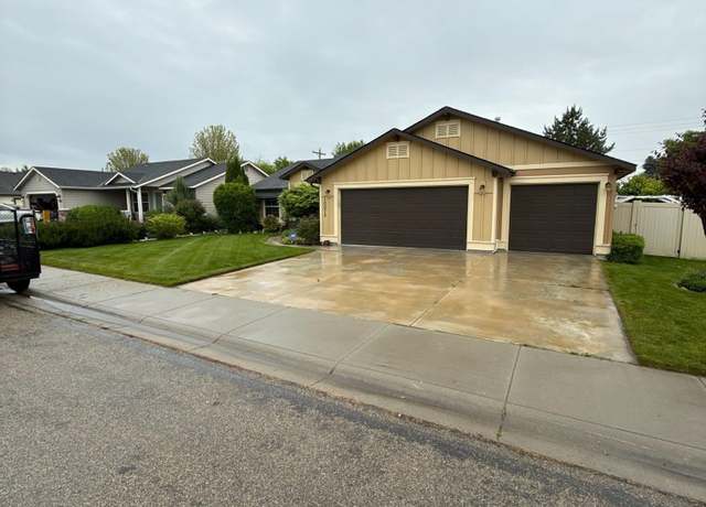 Property at 10075 West Snow Wolf Dr, Star, ID 83669, 4 beds, 2 baths