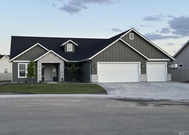 Property at 3991 E Briggs Ct, Nampa, ID 83686, 4 beds, 3.5 baths