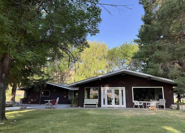 Property at 4778 River Rd, Buhl, ID 83316, 2 beds, 1 bath