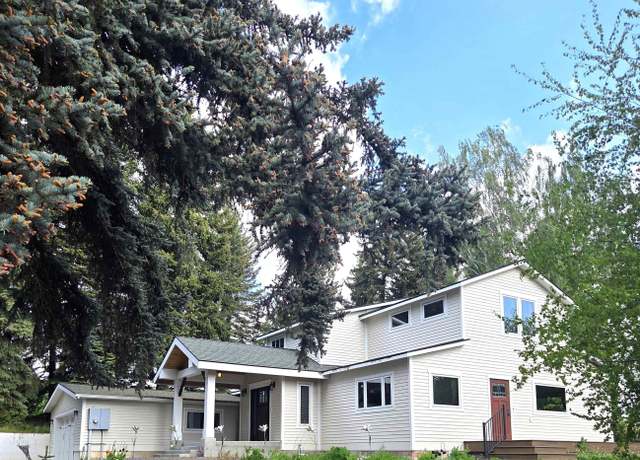 Property at 6302 Sand Rd, Pullman, WA 99163, 4 beds, 3.5 baths