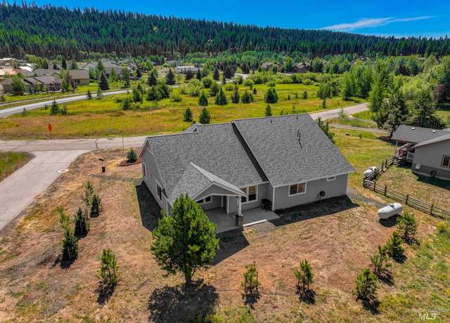 Property at 1685 Ginney Way, Mccall, ID 83638, 3 beds, 2 baths