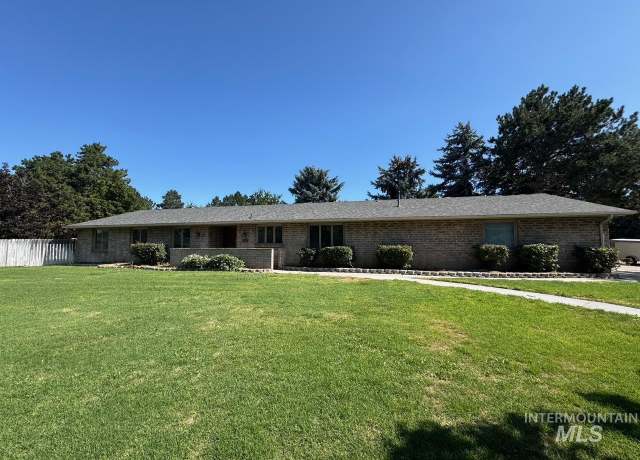 Property at 2334 Autumn Way, Meridian, ID 83642, 3 beds, 2 baths