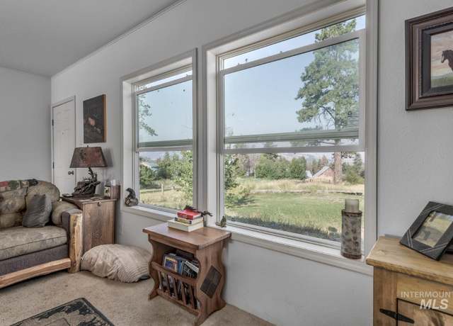 Property at 2093 Seid Creek Rd, Cambridge, ID 83610, 3 beds, 2 baths